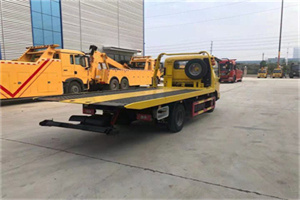 乍浦路非事故拖车