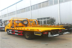 乍浦路附近拖车救援搭电